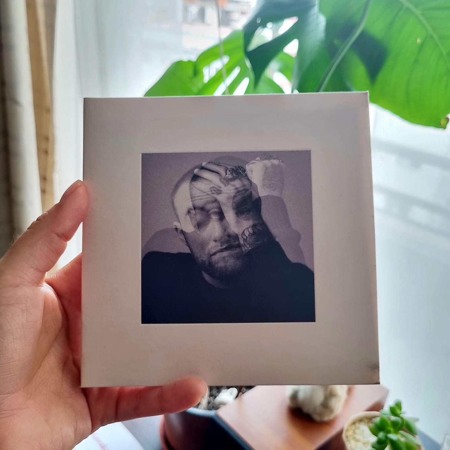 Encontrar la paz en el silencio: Mi reflexión sobre la quietud en «Circles», de Mac Miller