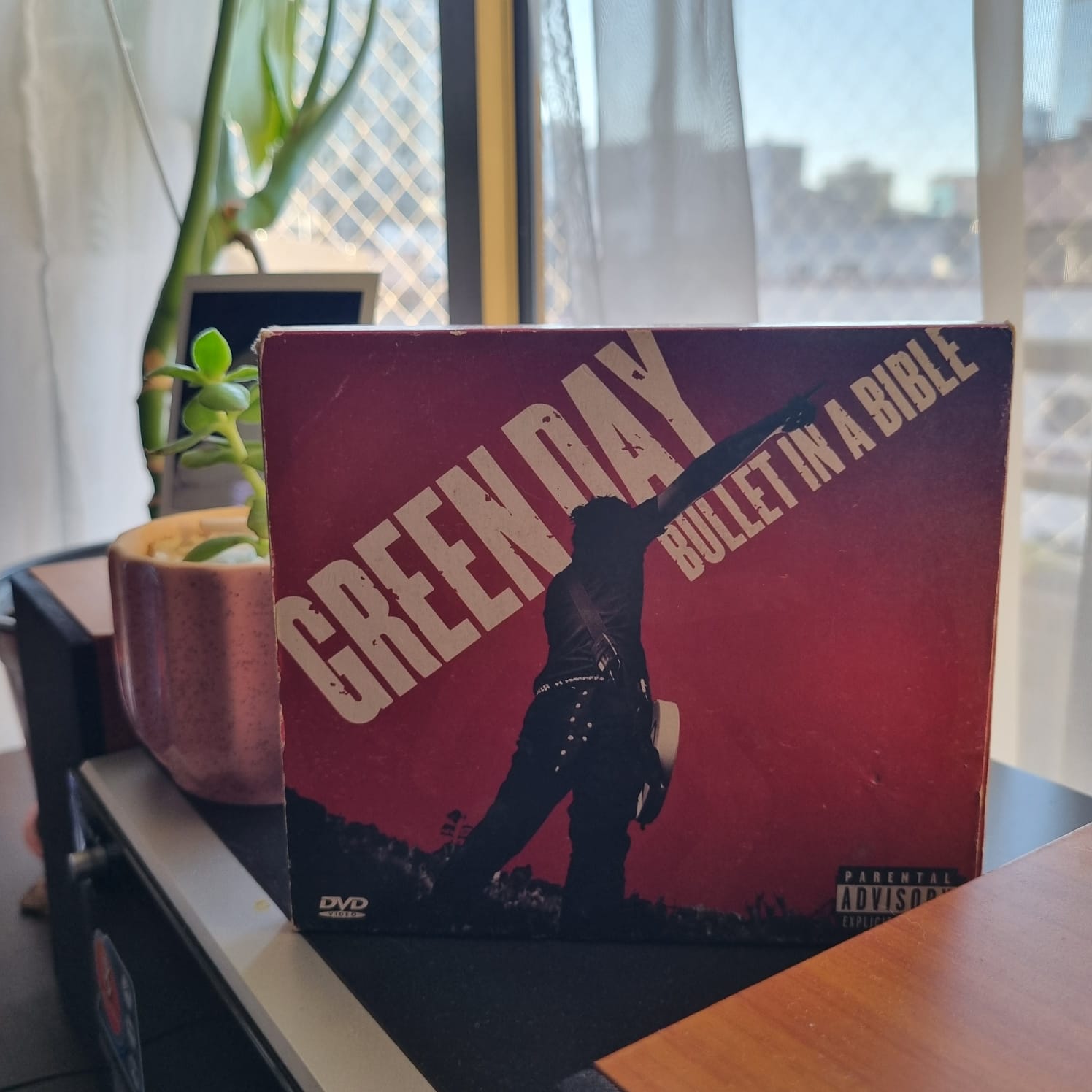 Green Day y la nostalgia: Qué queda de mí en «Bullet in a Bible»